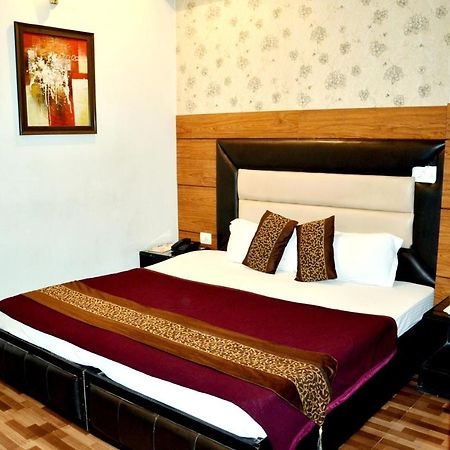 Hotel B.R. Inn Pānīpat Zewnętrze zdjęcie