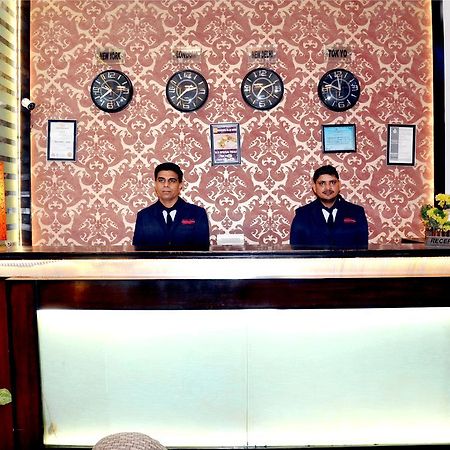 Hotel B.R. Inn Pānīpat Zewnętrze zdjęcie