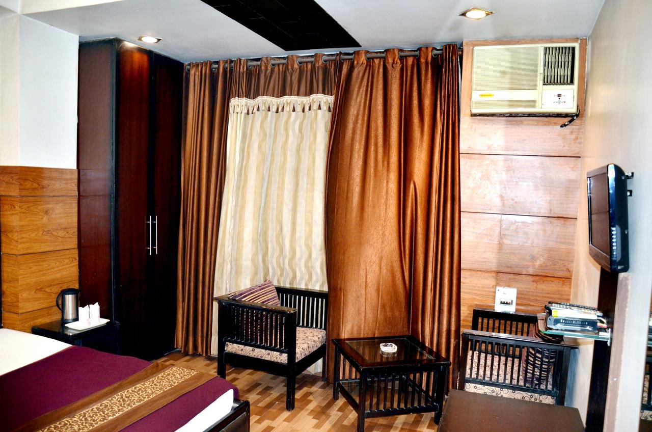 Hotel B.R. Inn Pānīpat Zewnętrze zdjęcie