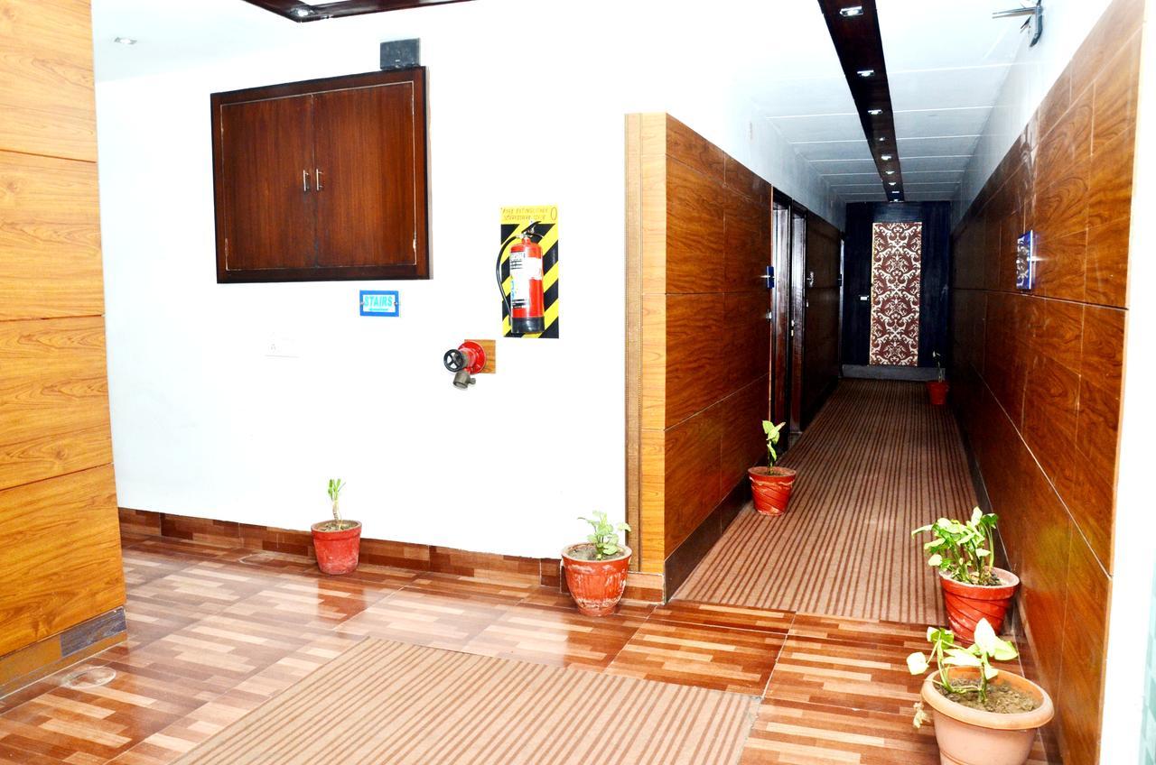Hotel B.R. Inn Pānīpat Zewnętrze zdjęcie