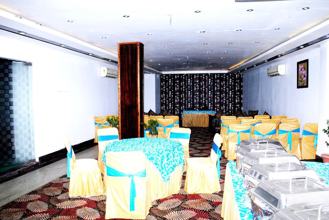 Hotel B.R. Inn Pānīpat Zewnętrze zdjęcie