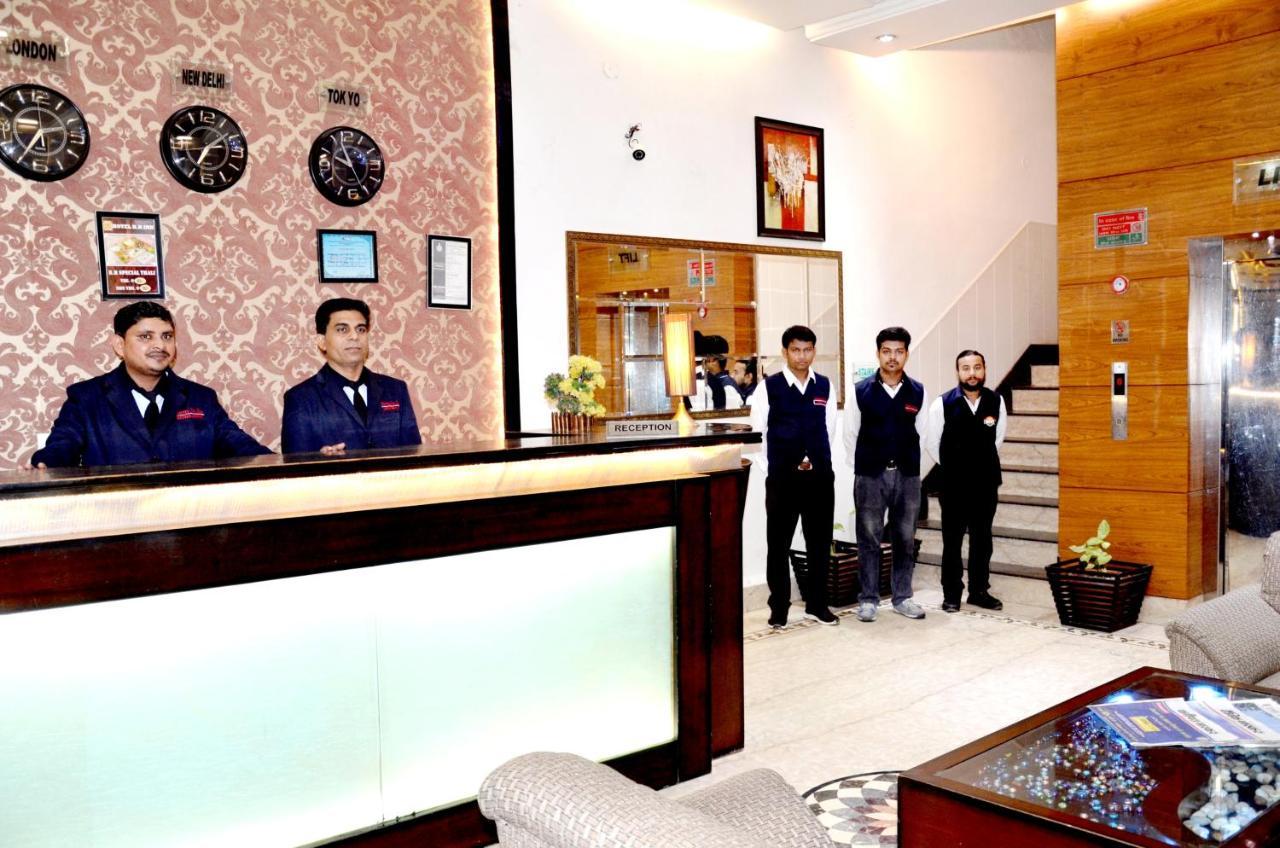 Hotel B.R. Inn Pānīpat Zewnętrze zdjęcie